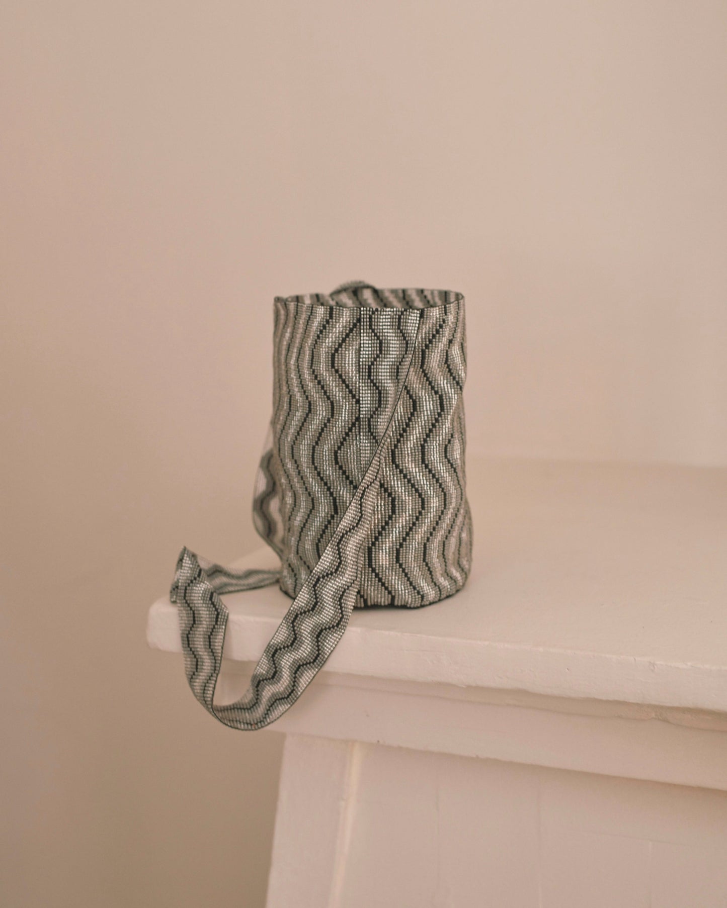 Happiness Comes in Waves Bag - Silver/Black