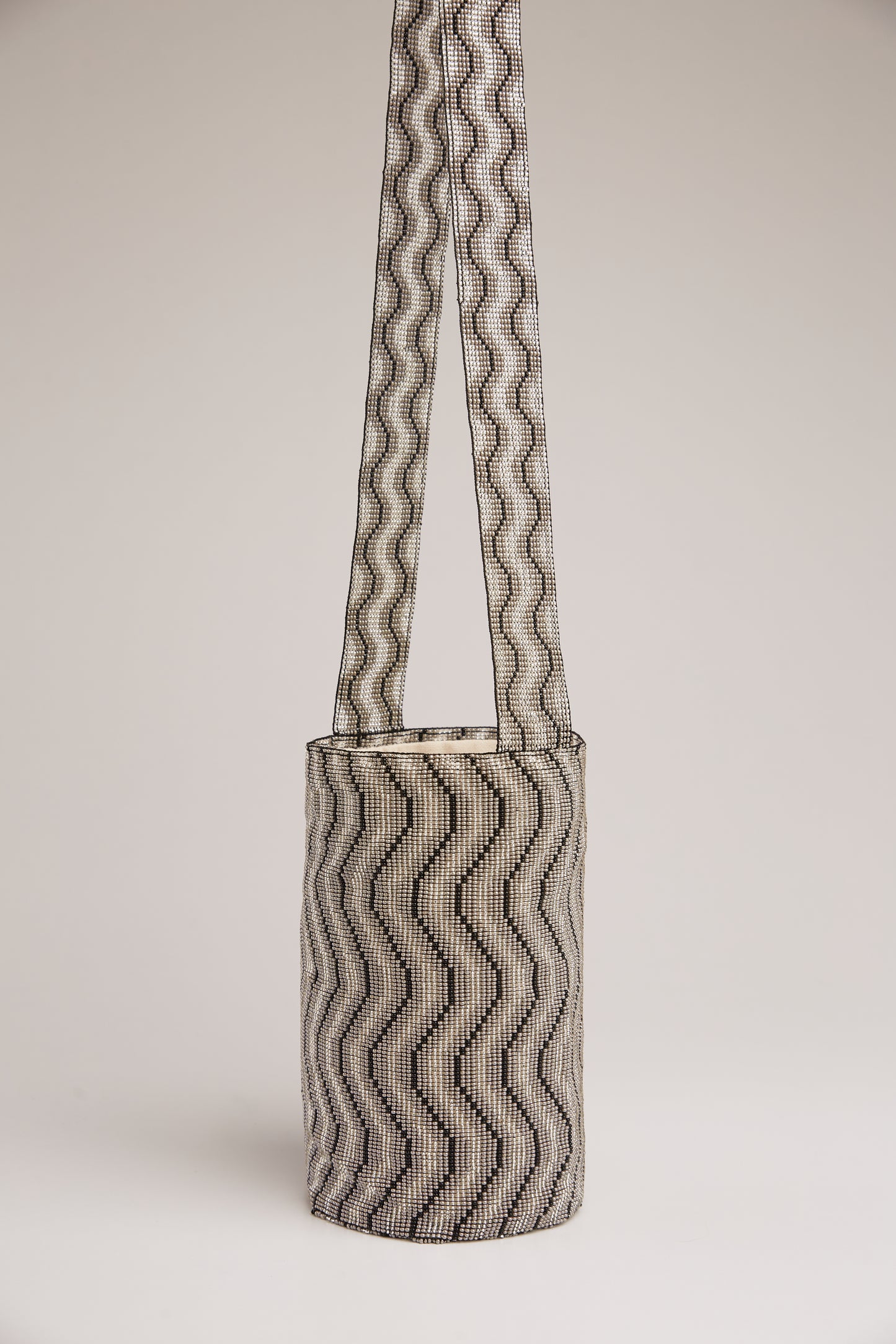 Happiness Comes in Waves Bag - Silver/Black